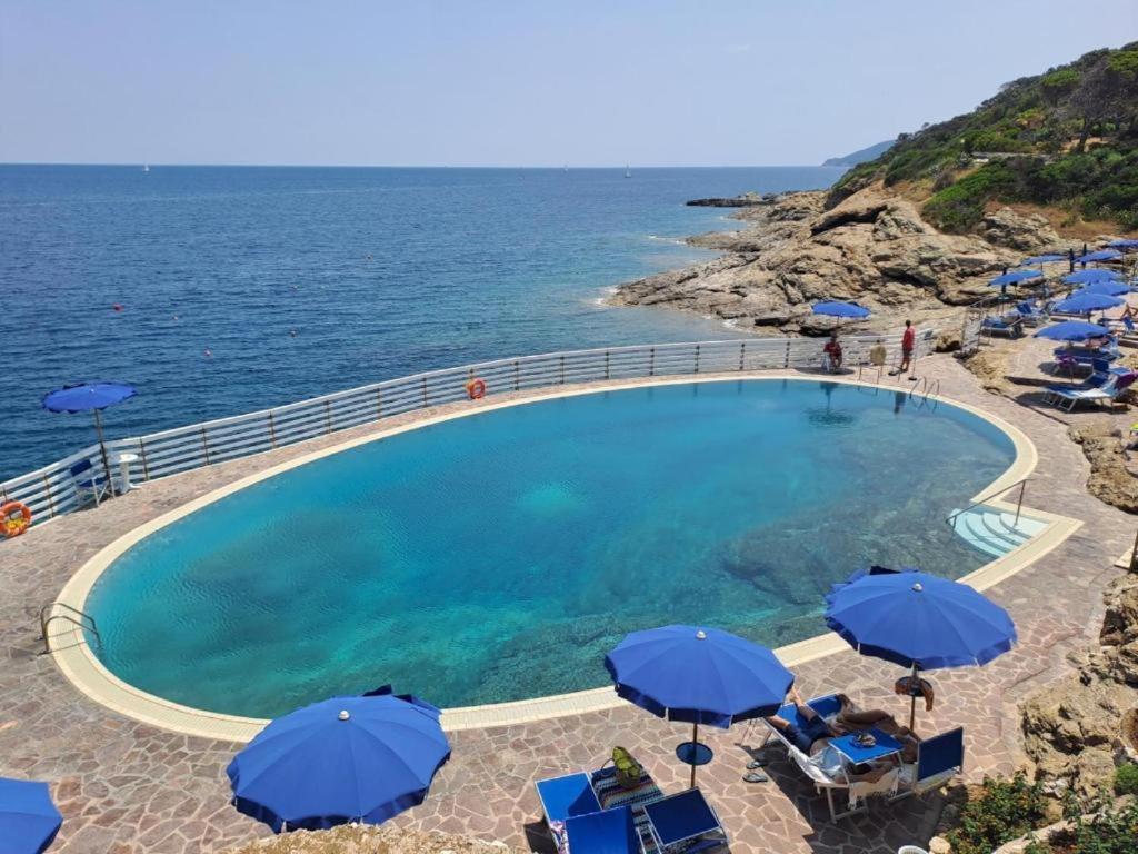 Villa Delle Palme - Goelba Capo D'arco Exterior foto