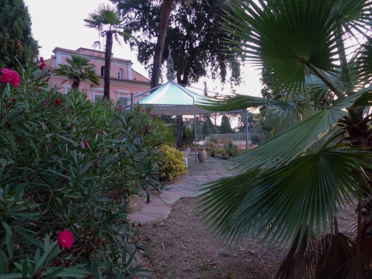 Villa Delle Palme - Goelba Capo D'arco Exterior foto