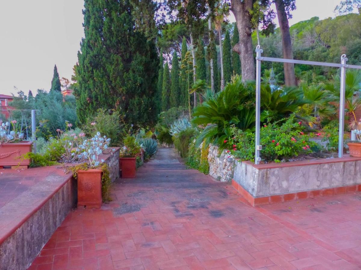 Villa Delle Palme - Goelba Capo D'arco Exterior foto